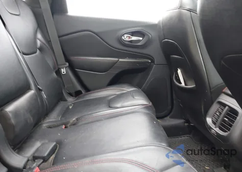 2015 Jeep Cherokee Trailhawk из США, поврежденный, VIN 1C4PJMBS8FW578208